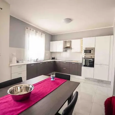 Meadow View Saint Pauls Bay Flat 4 Σεντ Πόλς Μπέι