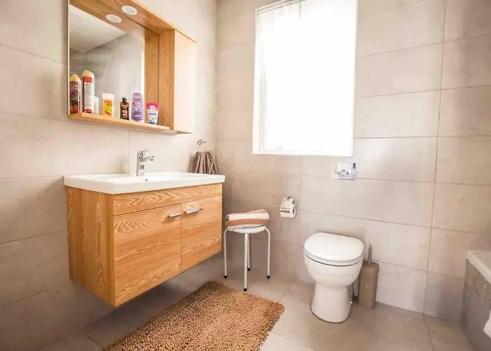 Meadow View Saint Pauls Bay Flat 4 *