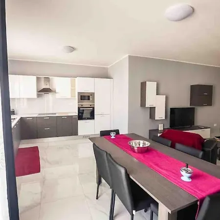 Apartmán Meadow View Saint Pauls Bay Flat 4 *